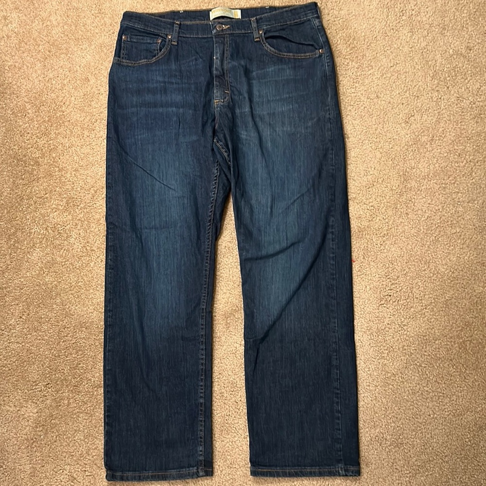 Men’s blue jeans from Wrangler, barely worn!